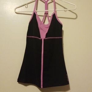 Reebok active top with build in bra